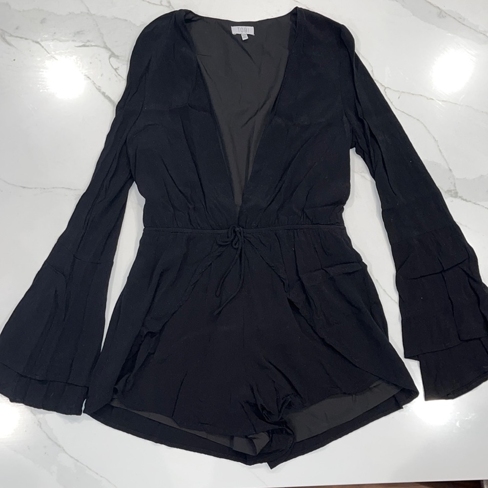 Tobi Never Worn, V-neck Romper